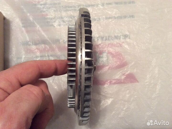 Виско-муфта вентилятора мерседес Е-124 Е-210.S-12