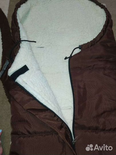 Зимний конверт на овчине, рукавички- муфта