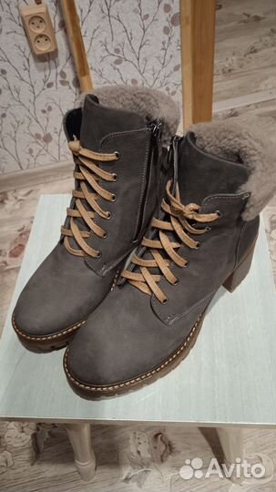 Ботинки женские 39 размер новые