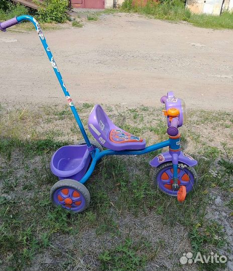 Трехколесный велосипед