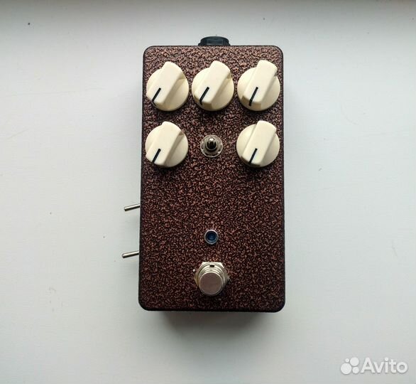 Гитарная педаль Distortion (revv G3)