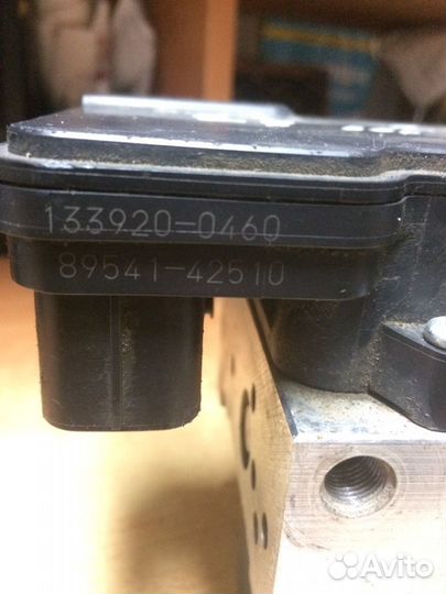 Блок абс toyota rav 4 ca40