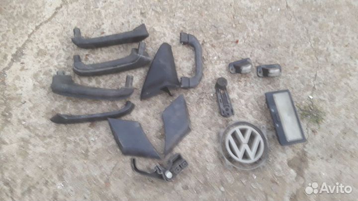 Эмблема решетки радиатора volkswagen passat B3