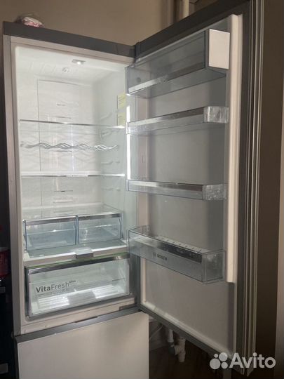 Холодильник bosch KGN39LB3AR белый стеклянный
