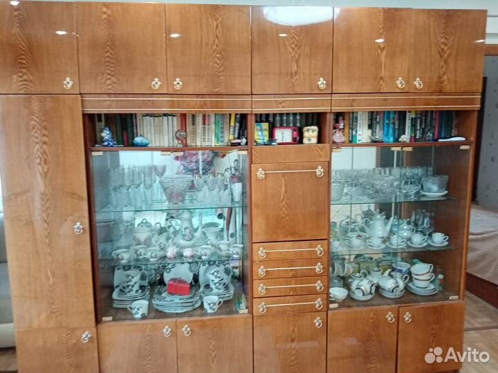 Стенка в гостиную