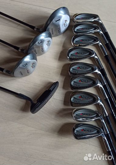 Набор клюшек для гольфа Volt