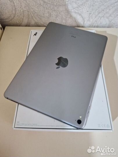 iPad Pro 9.7 32GB Wi-Fi Gray