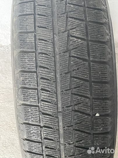 Bridgestone Blizzak Revo GZ 225/60 R17