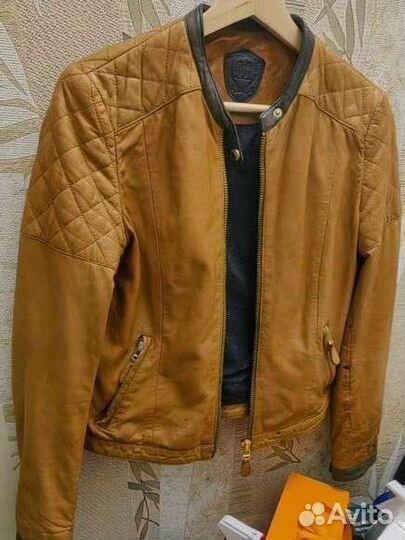 Кожаная куртка massimo dutti