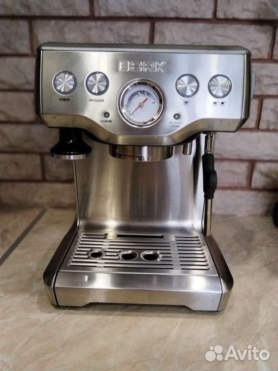 Кофемашина Bork C803