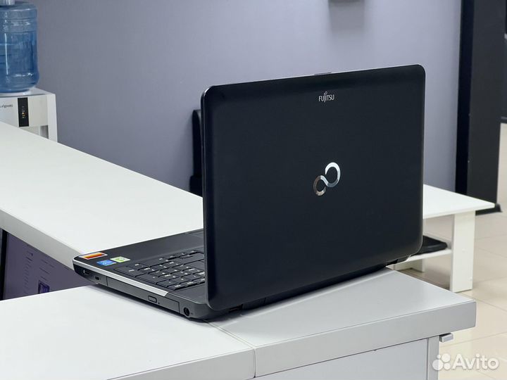 Ноутбук Fujitsu на каждый день