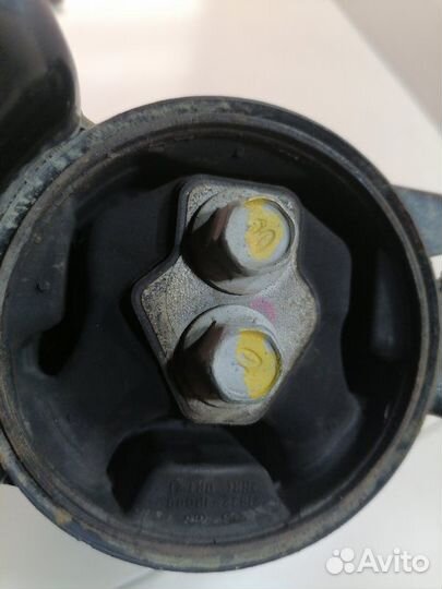 Подушка двигателя левая Hyundai Solaris RB G4FD