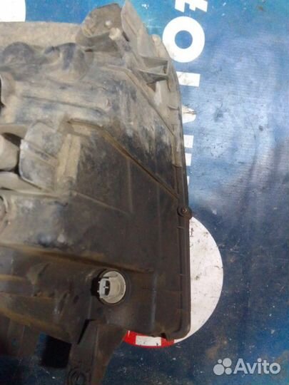 Фара правая Mitsubishi Dion CR9W 4G63 2001