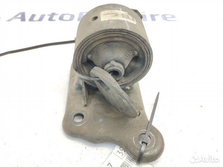 Подушка двигателя левая Mitsubishi Airtrek CU5W