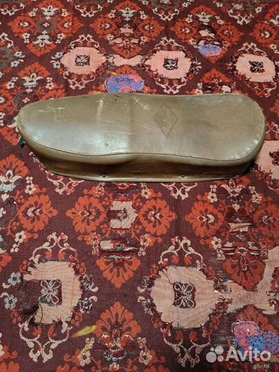 Сиденье для мотоцикла или мотороллера