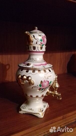 Фарфоровый самовар Гжель