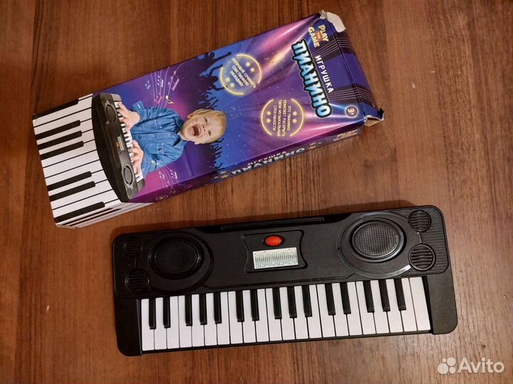 Детское музыкальное пианино