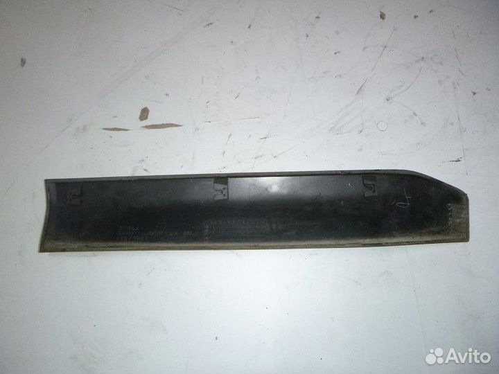 Молдинг двери задней правой mitsubishi outlander X