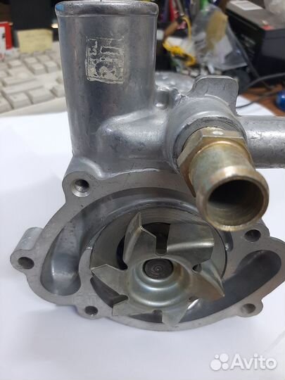 Насос водяной помпа для газели волги УАЗ новая