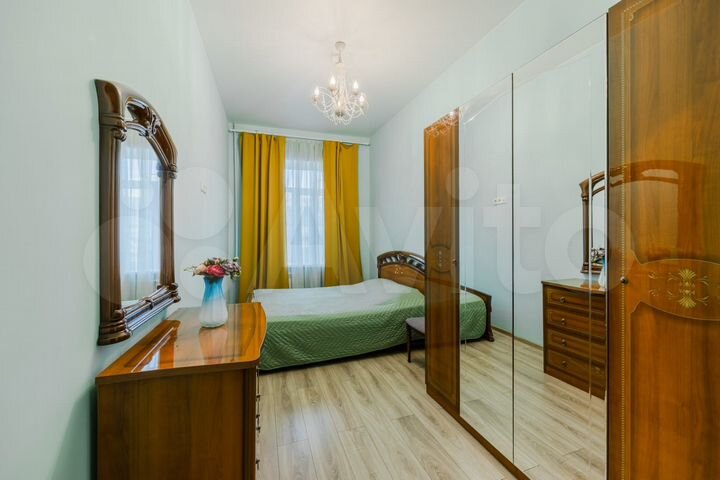 2-к. квартира, 90 м², 6/6 эт.
