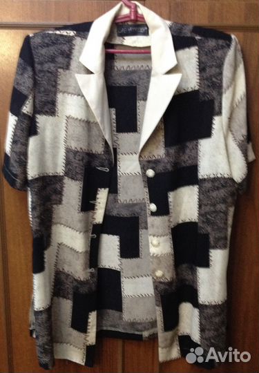 Костюм женский