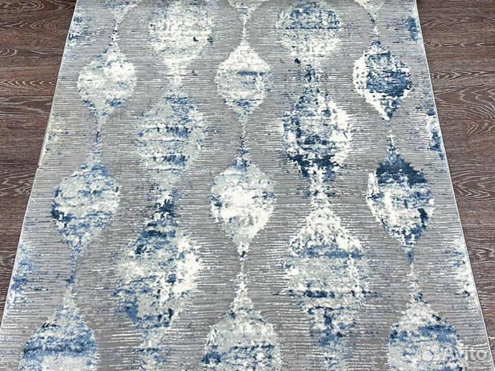 Ковер, ковровая дорожка современная