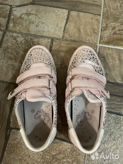 Кроссовки для девочки размер 32