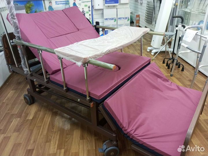Медицинская кровать для лежачих больных
