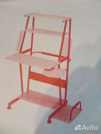 Компьютерный стол