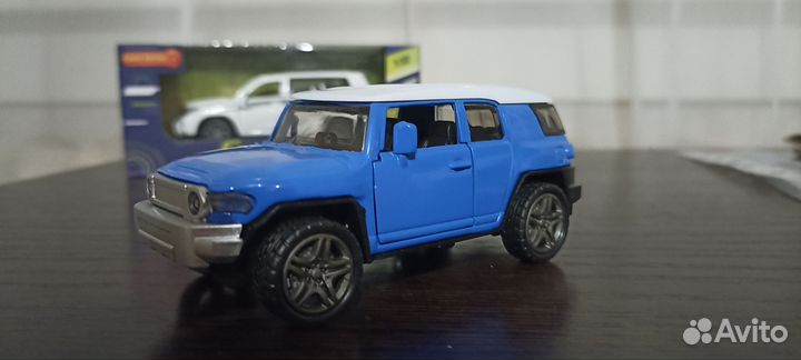 Модель автомобиля 1:32 Jeep