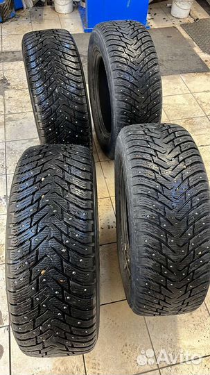 Nokian Tyres Hakkapeliitta 8 SUV 265/65 R17