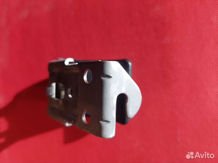 Ручка открывания капота Mitsubishi Lancer X