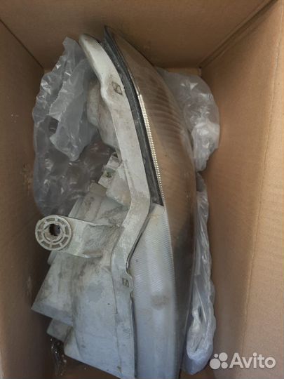 Левая фара Hyundai accent