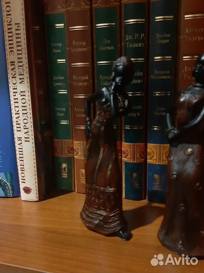 Статуэтка девушка