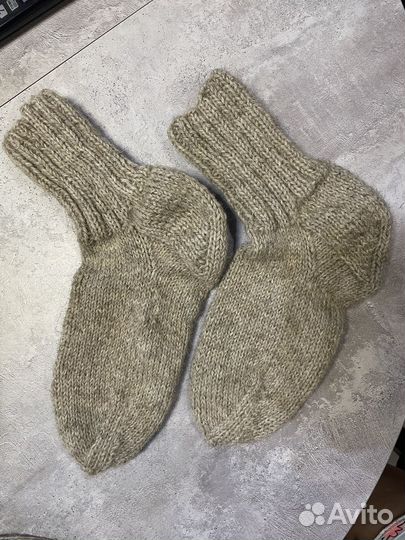 Носки шерстяные, связанные вручную