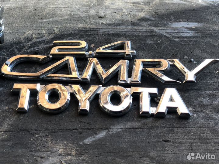 Шильдики Камри ACV 30 кузов