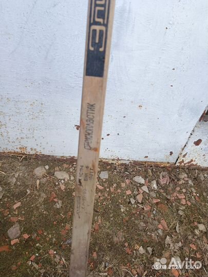 Клюшка хоккейная