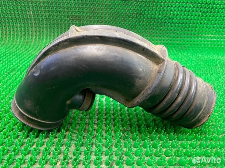 Патрубок воздушного фильтра Лада 2107 2008