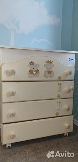 Кроватка и комод Pali