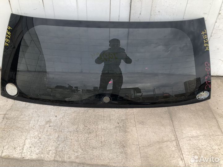 Стекло двери багажника Suzuki SX4 2006-2013 хэтч