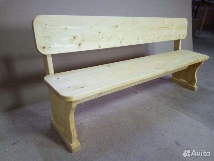 Скамейка деревянная
