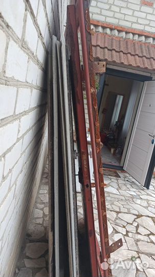 Двери на рабочий выход