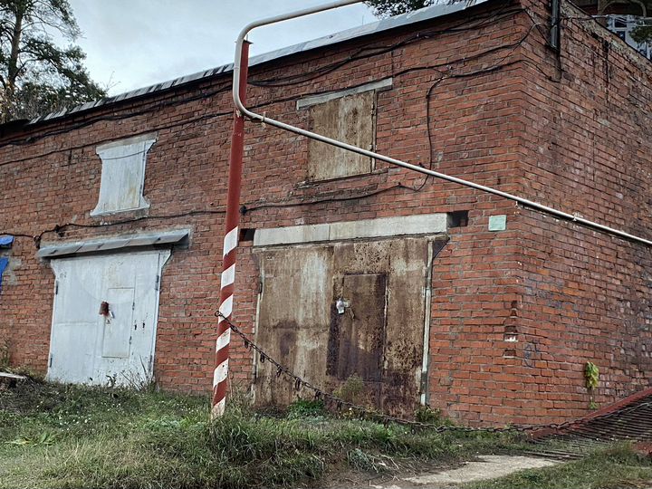 Гараж, > 30 м²