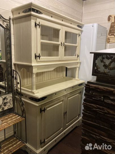 Шкаф буфет из массива