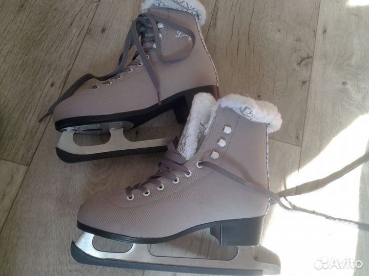 Коньки фигурные