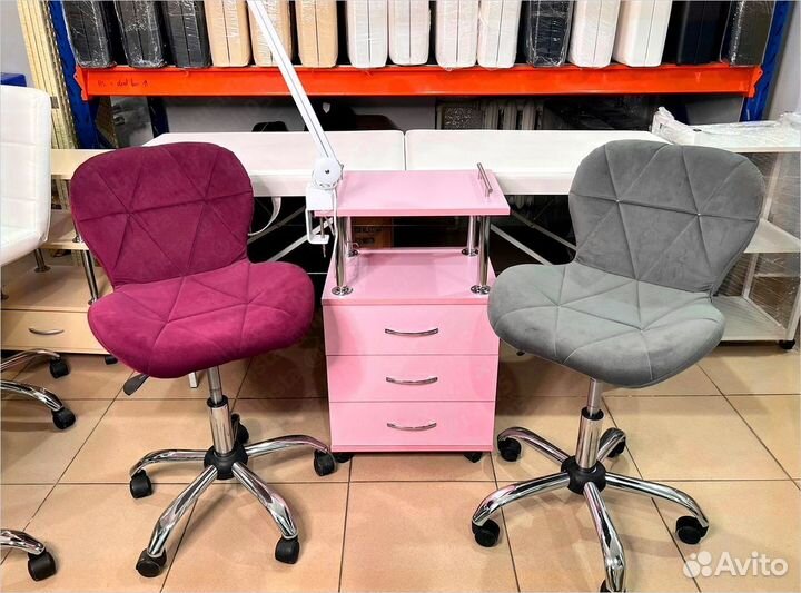 Стул мастера парикмахера