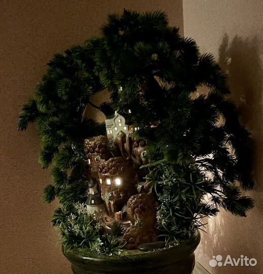 Декоративный фонтан с подсветкой