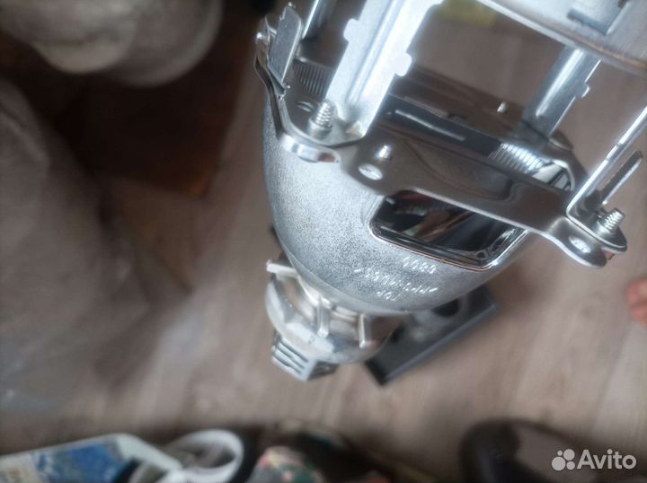 Линзы в фары camry 50 оригинал