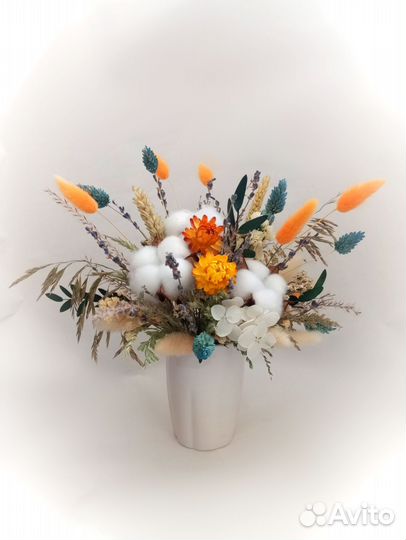 Композиция из сухоцветов