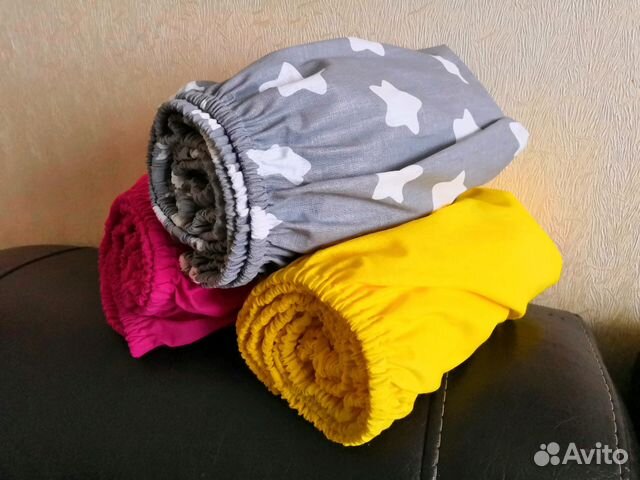 Простынь на резинке в детскую кроватку